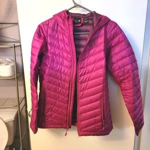 Womans mountain hardware down jacket